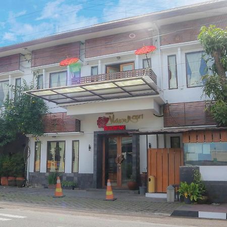 Mawar Asri Hotel ジョグジャカルタ エクステリア 写真