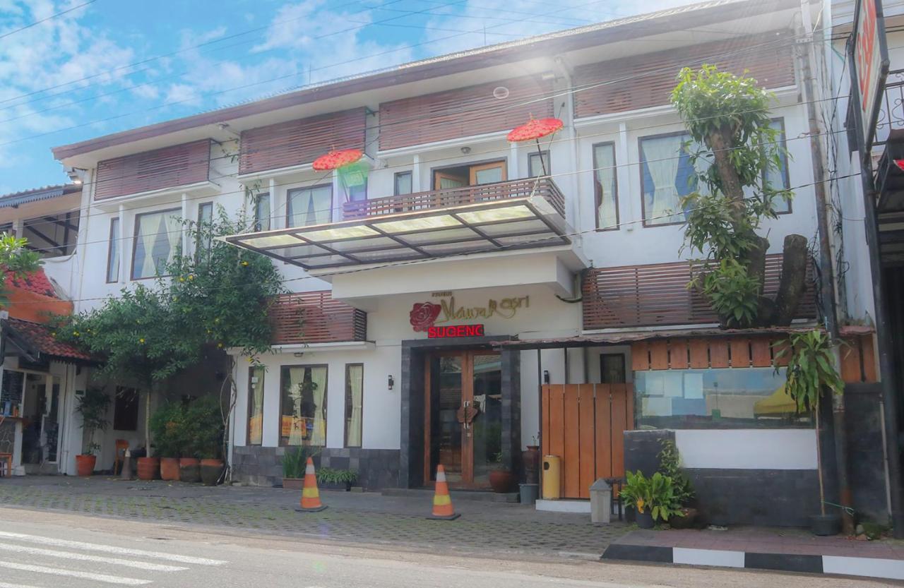 Mawar Asri Hotel ジョグジャカルタ エクステリア 写真