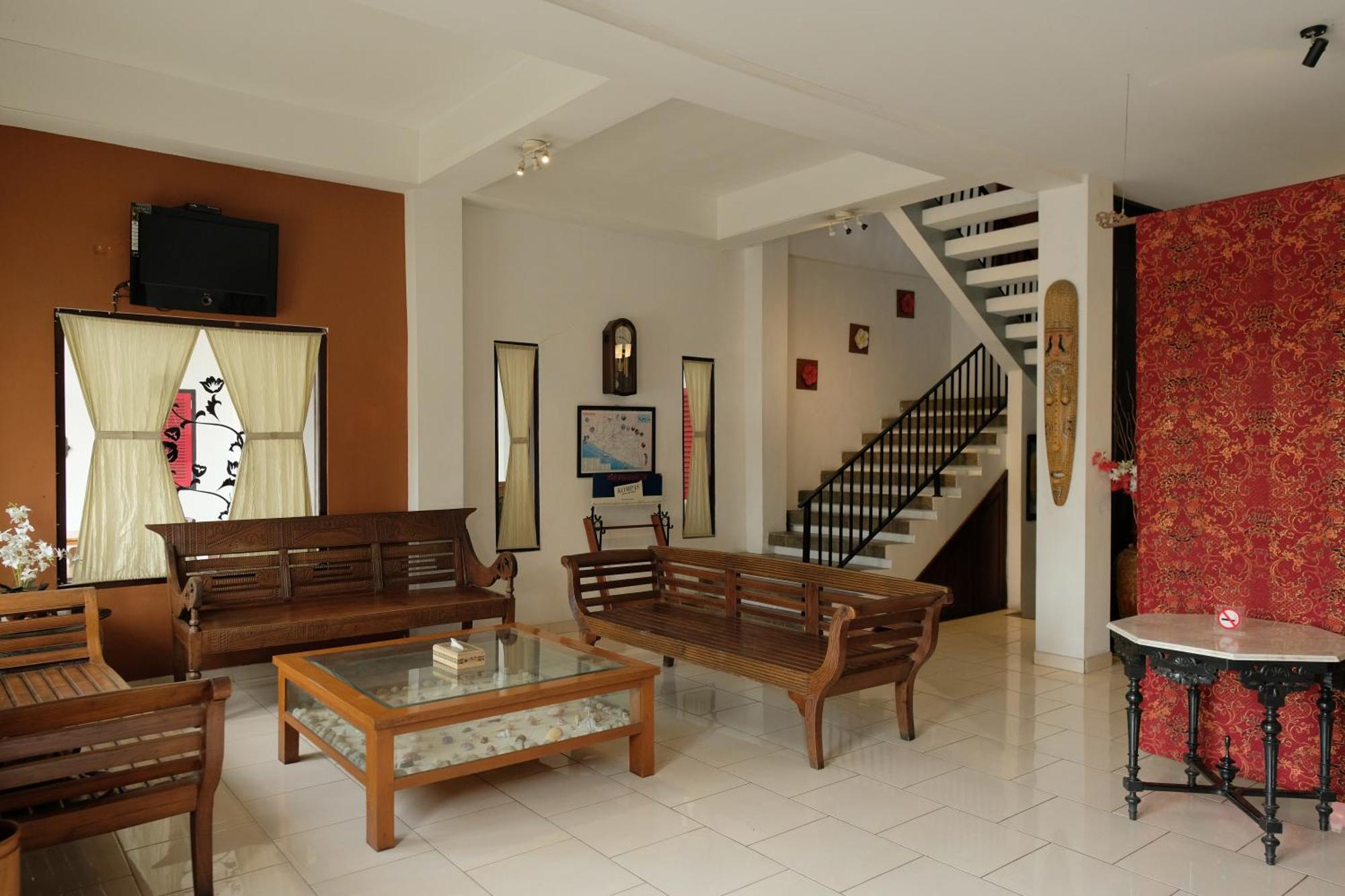 Mawar Asri Hotel ジョグジャカルタ エクステリア 写真