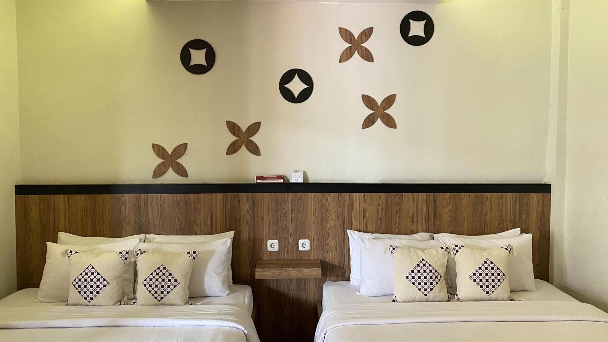 Mawar Asri Hotel ジョグジャカルタ エクステリア 写真