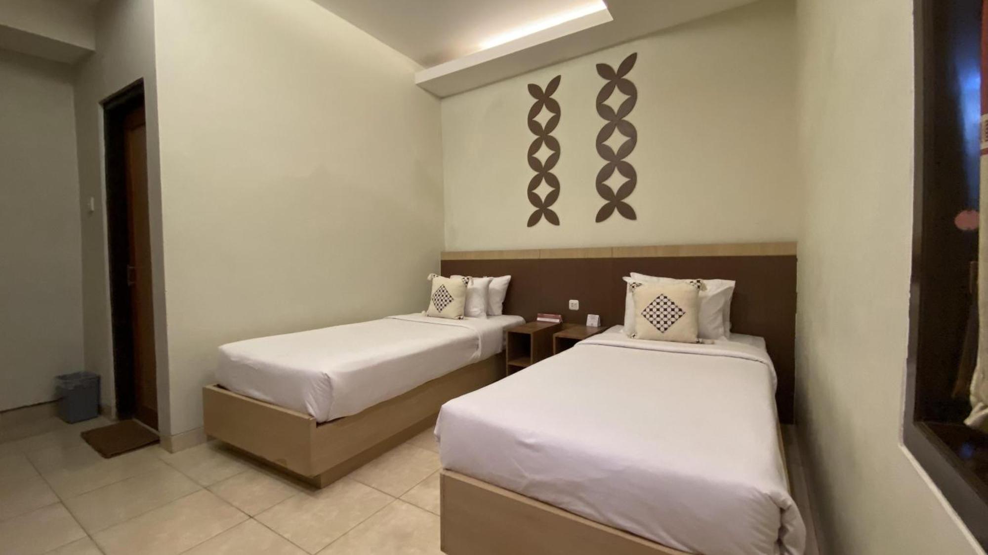 Mawar Asri Hotel ジョグジャカルタ エクステリア 写真