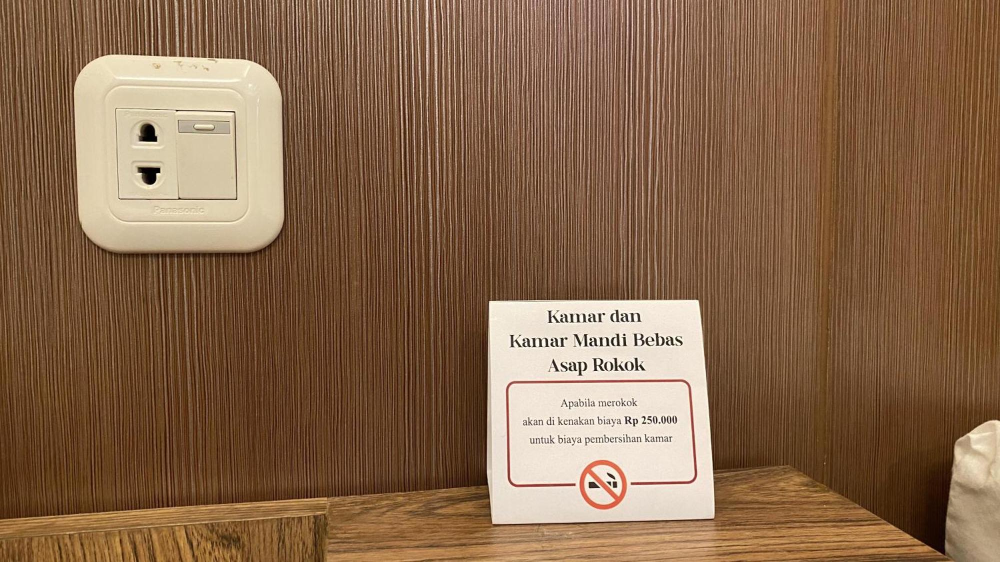 Mawar Asri Hotel ジョグジャカルタ エクステリア 写真