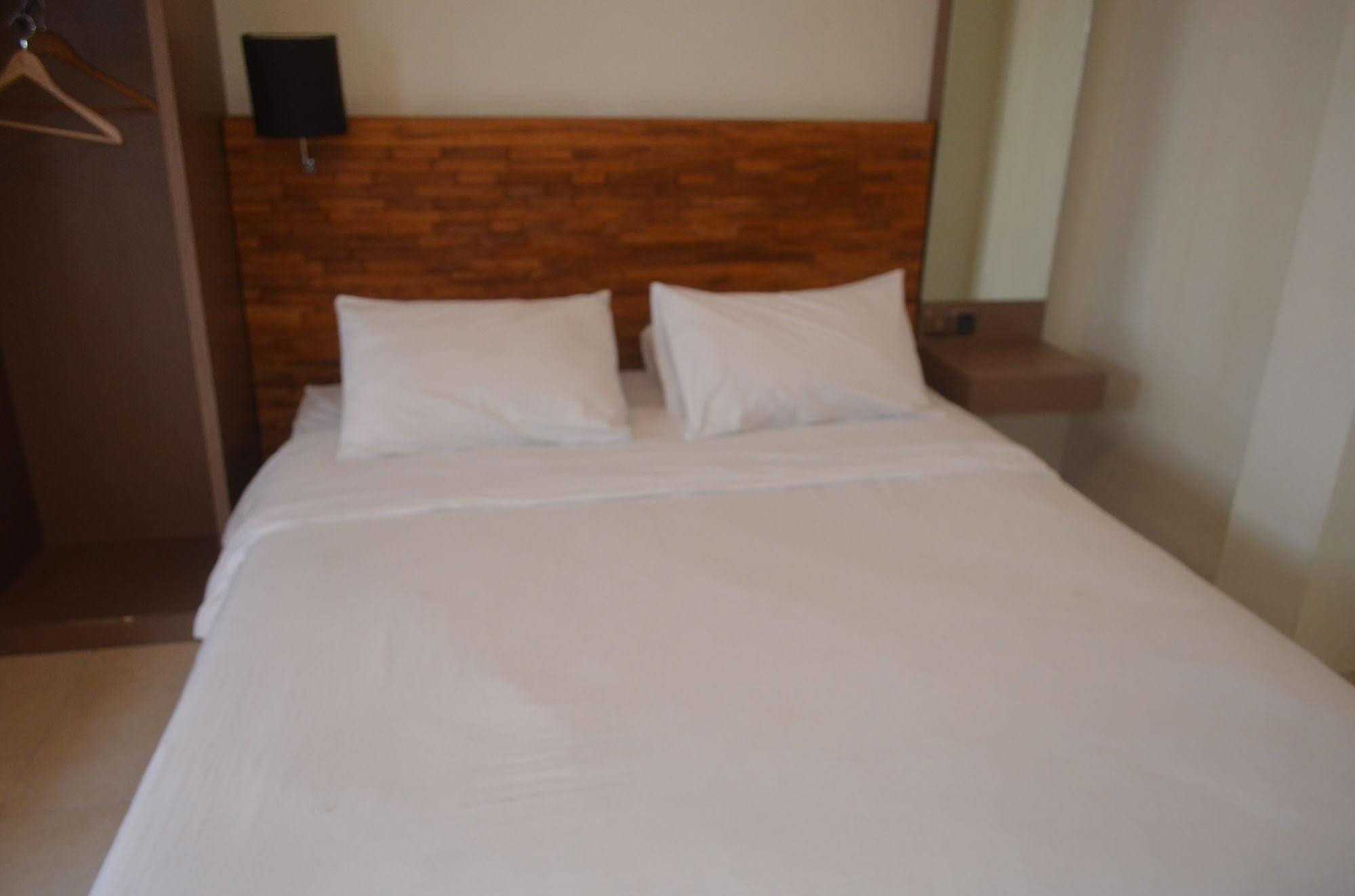Mawar Asri Hotel ジョグジャカルタ エクステリア 写真