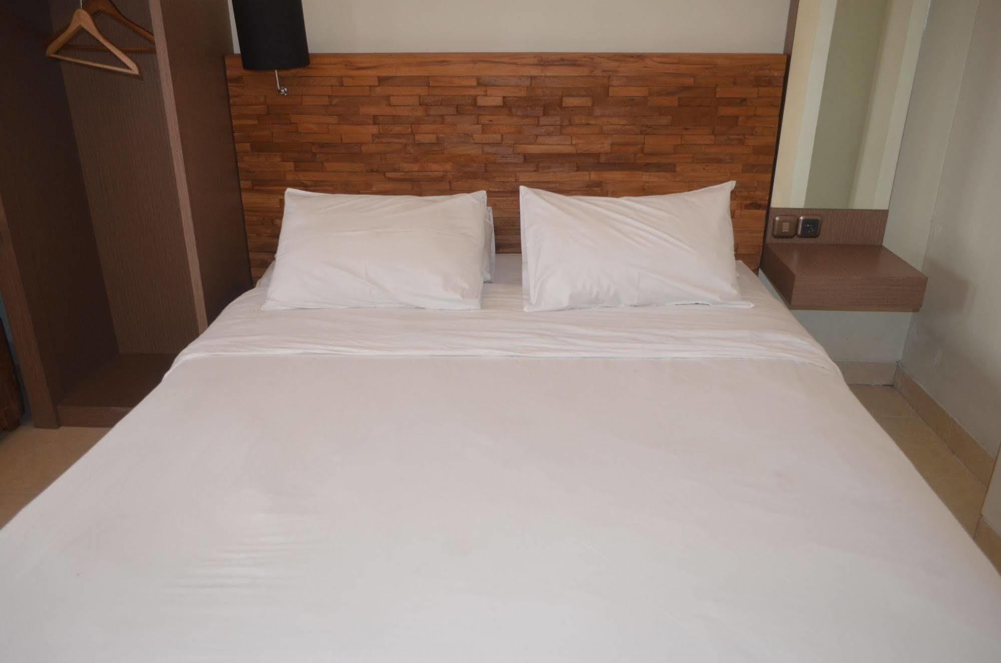 Mawar Asri Hotel ジョグジャカルタ エクステリア 写真