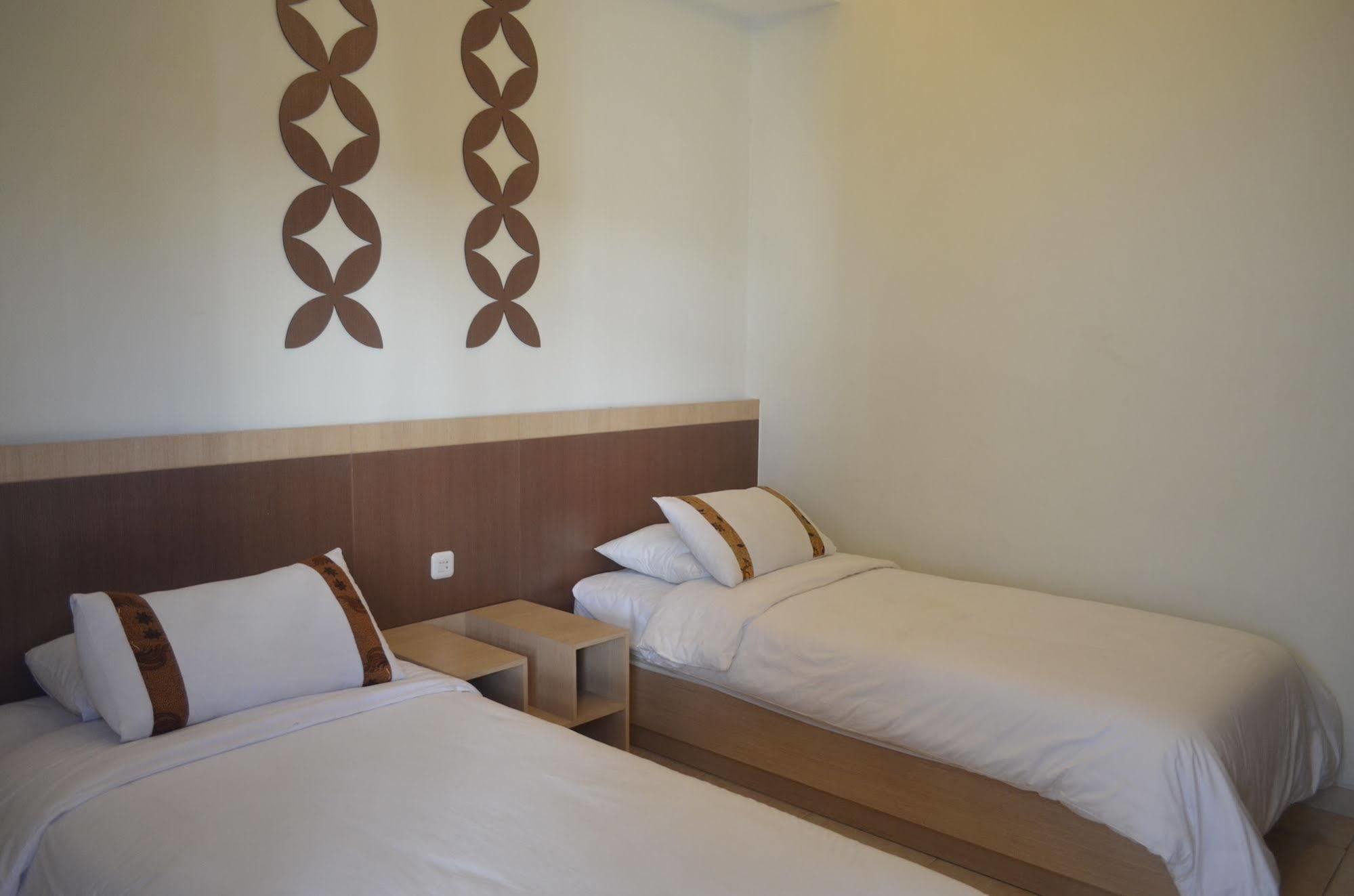 Mawar Asri Hotel ジョグジャカルタ エクステリア 写真