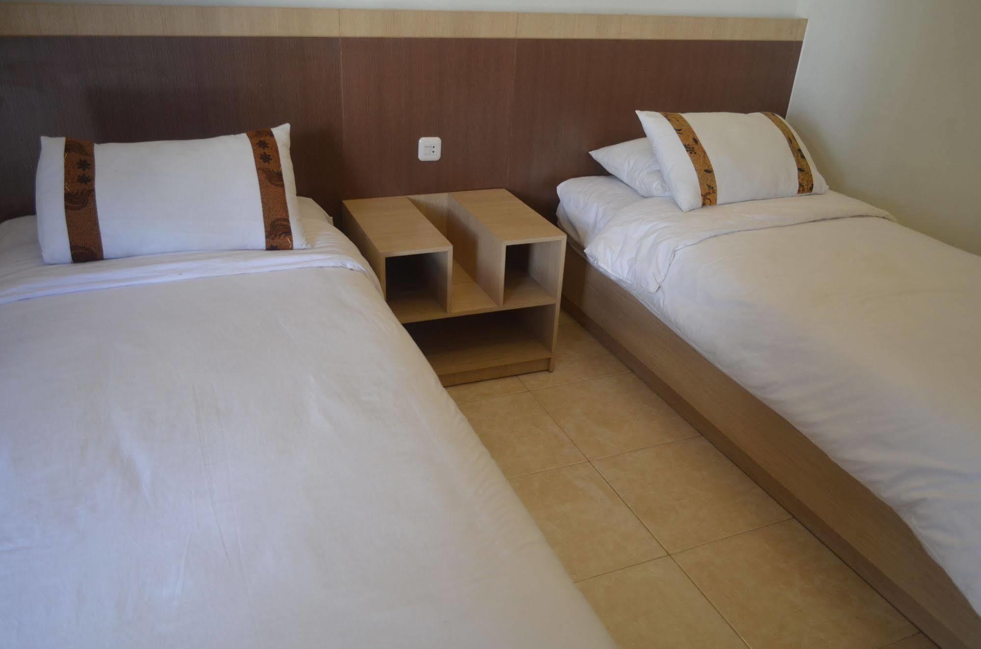 Mawar Asri Hotel ジョグジャカルタ エクステリア 写真