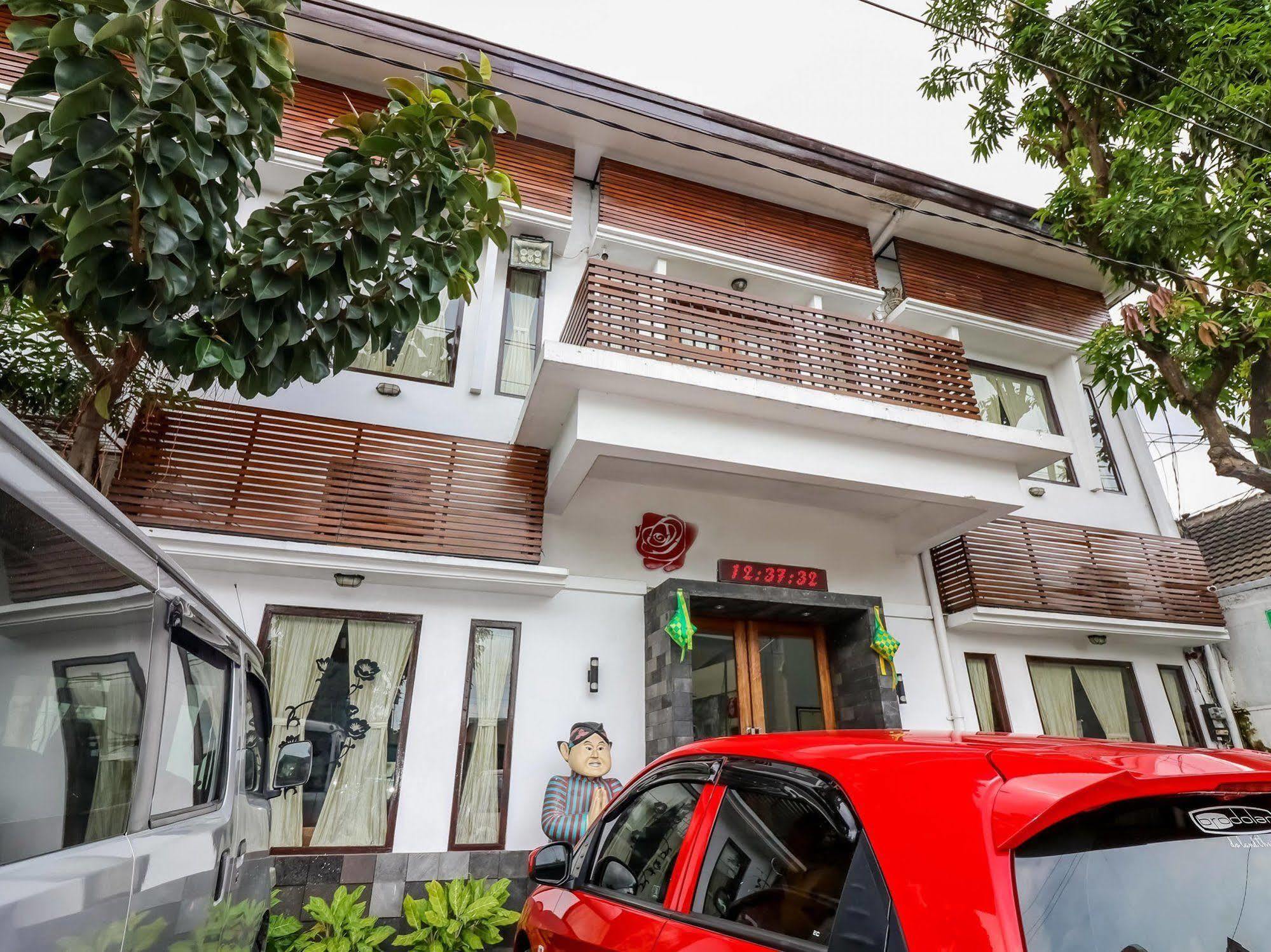 Mawar Asri Hotel ジョグジャカルタ エクステリア 写真