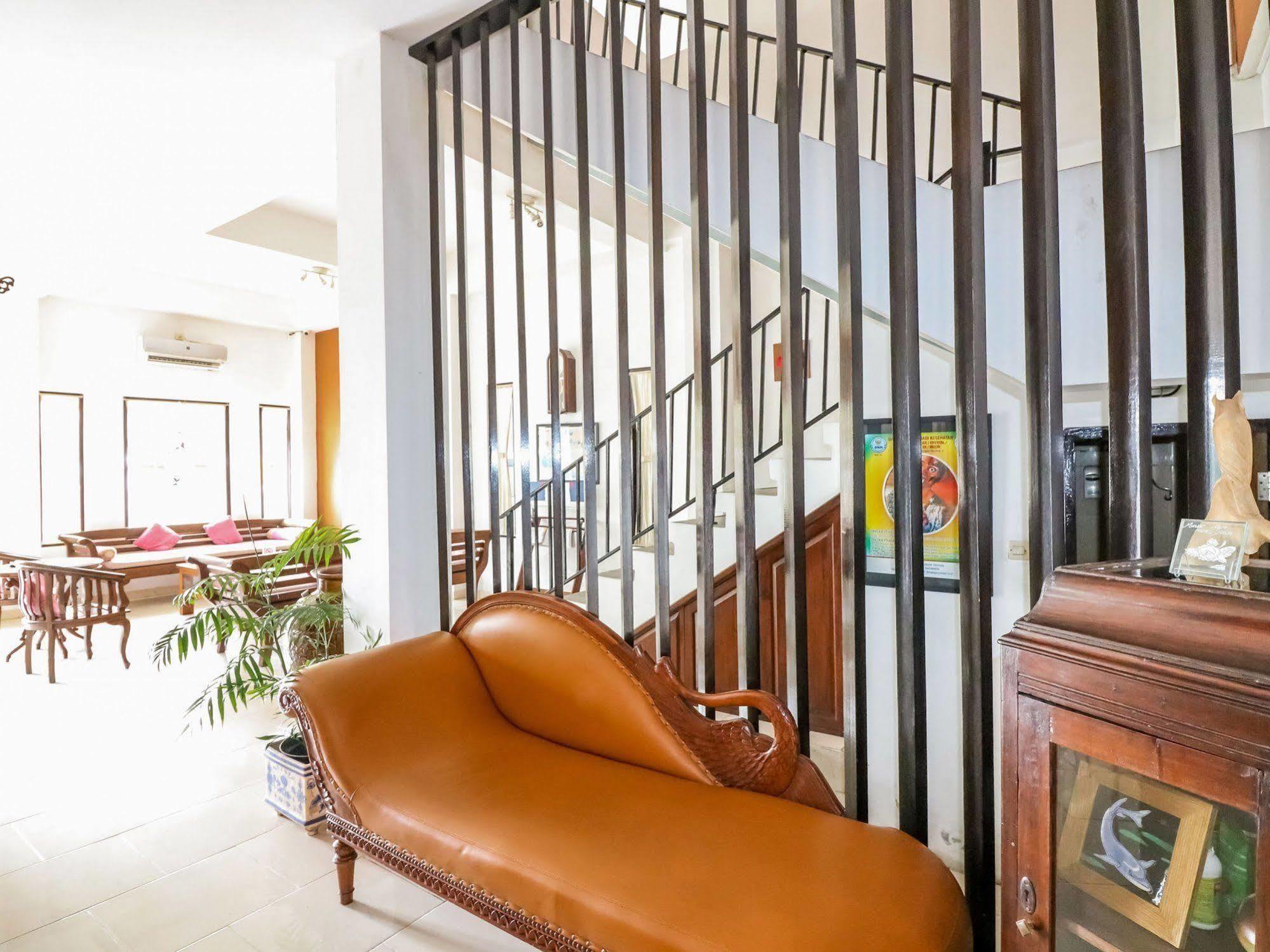 Mawar Asri Hotel ジョグジャカルタ エクステリア 写真