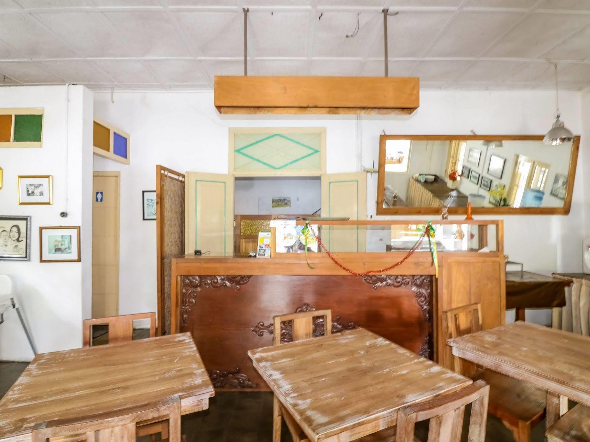 Mawar Asri Hotel ジョグジャカルタ エクステリア 写真